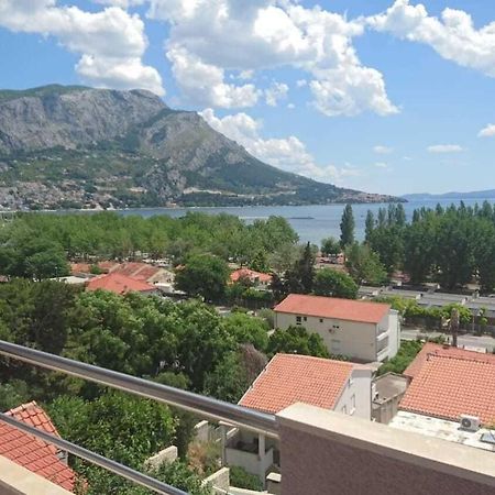 Apartment Rene Omiš Exterior foto