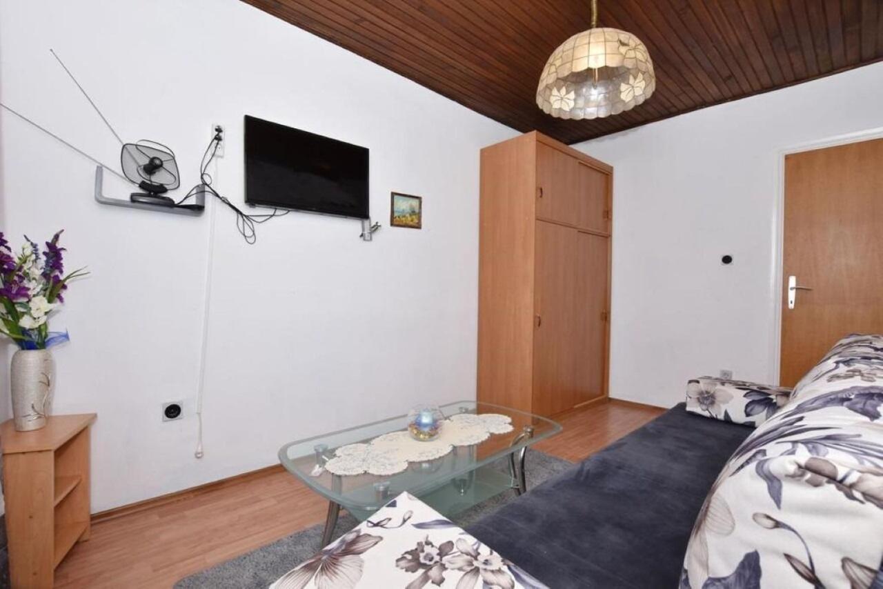 Apartment Rene Omiš Exterior foto