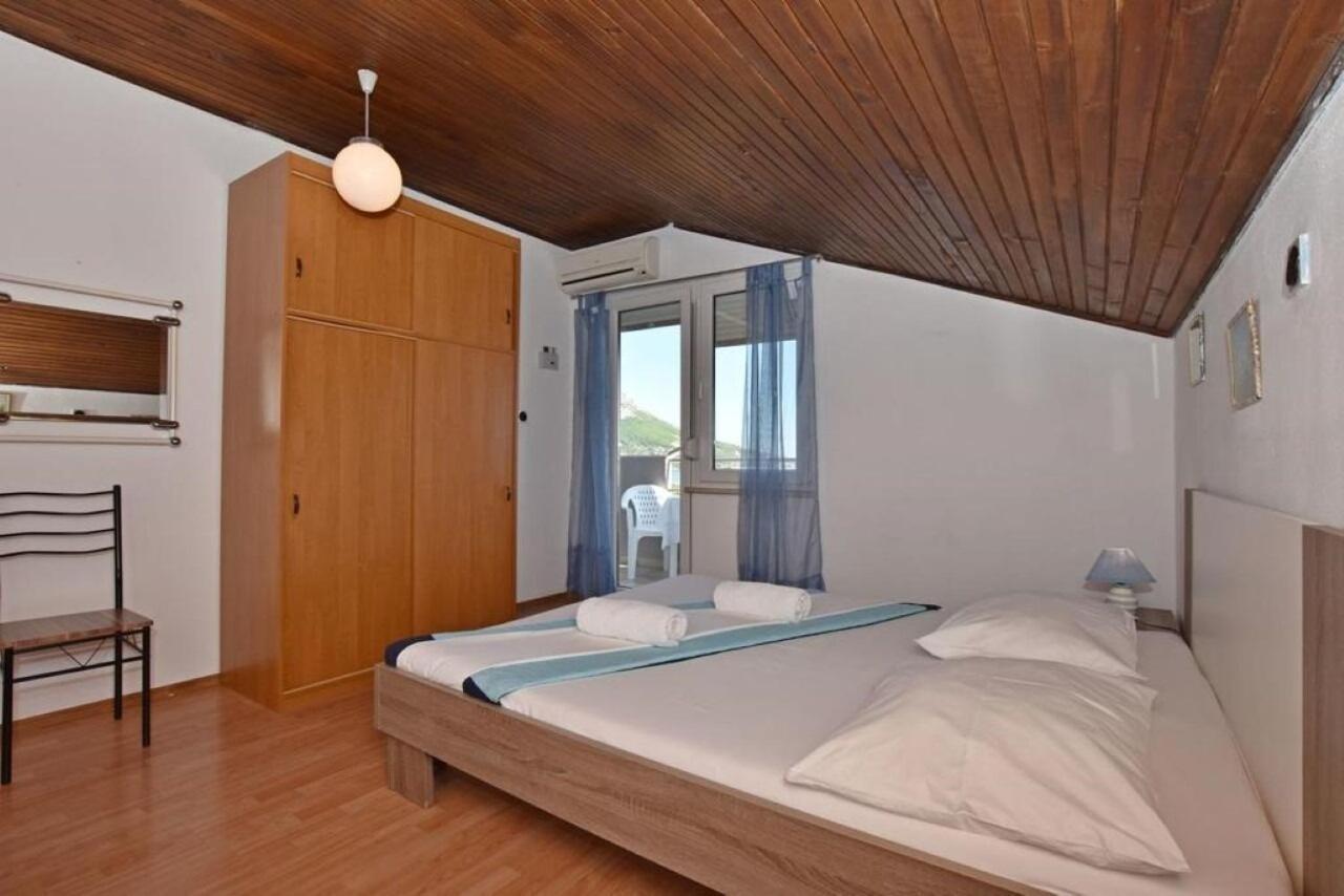 Apartment Rene Omiš Exterior foto